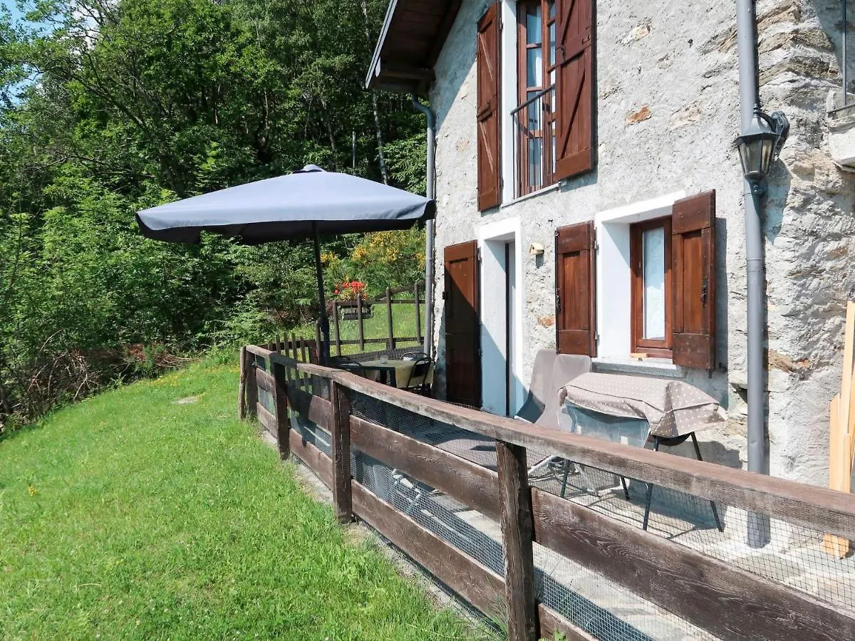 Holiday Home Baita Dei Nonni-3 By Interhome Livo  0*, Livo (Lombardy)